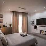 Seafront Luxury St Pauls Bay Apartmán *