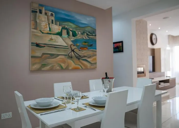 Seafront Luxury St Pauls Bay Lägenhet *