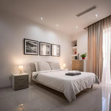 Seafront Luxury St Pauls Bay *